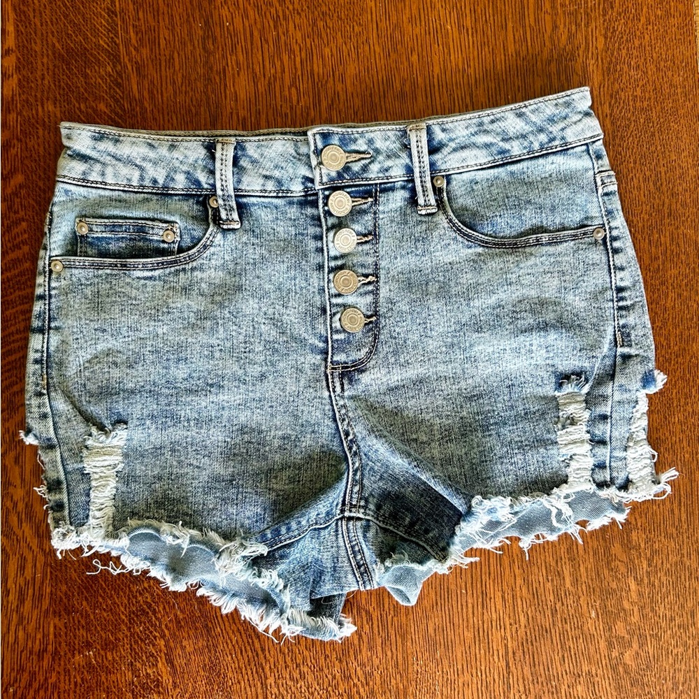Indigo Rein high waist acid wash Jean shorts. Size 9 waist 28